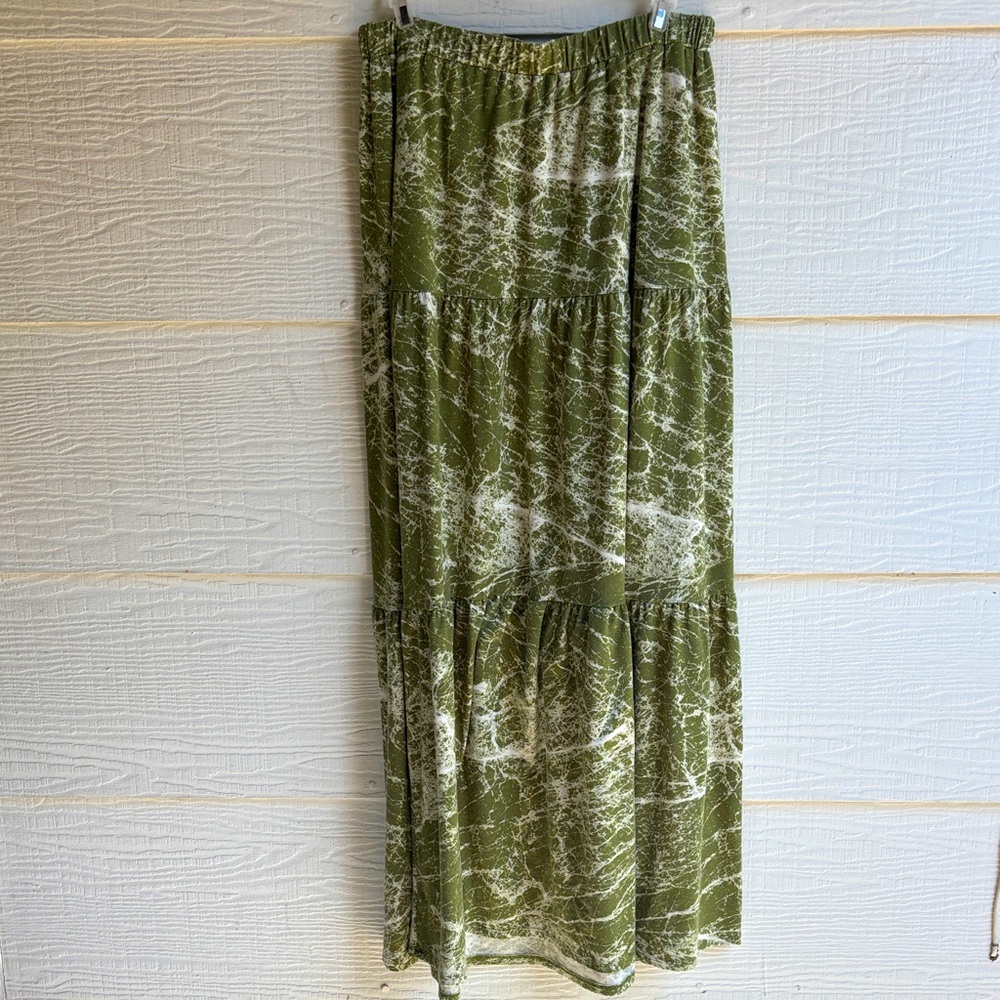 LuLaRoe Green and White Maxi Skirt